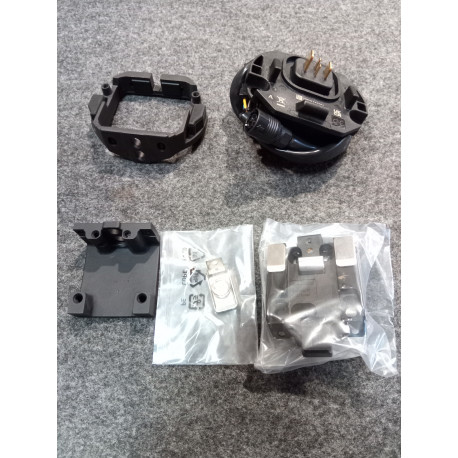 FIXATION DE BATTERIE BM-E8030